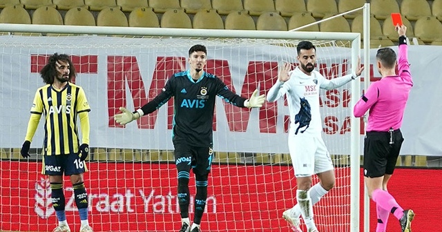 Fenerbahçe’de Altay kırmızı kart gördü
