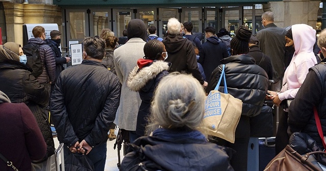 Fransa İngiltere&#039;den yolcuların gelişine izin verecek