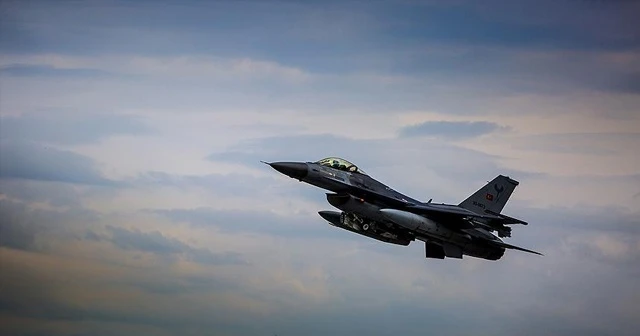 Hava Kuvvetleri gökyüzünde Oruç Reis'in destekçisi oldu