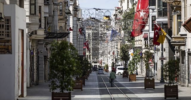 İçişleri Bakanlığı&#039;ndan sokağa çıkma kısıtlaması öncesinde &quot;yoğunluk&quot; uyarısı