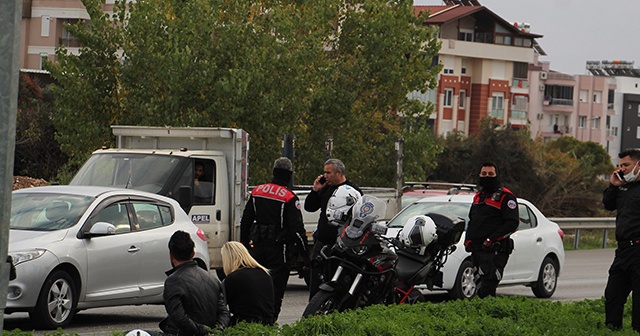 İkinci kez alkollü araç kullanırken yakalandığı polise, &quot;Ben de memur çocuğuyum&quot; dedi