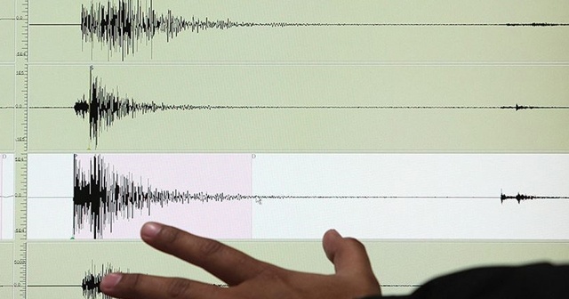 İran&#039;da 4 büyüklüğünde deprem