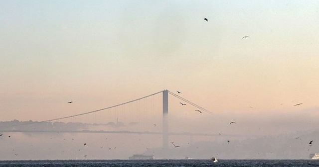 İstanbul Boğazı&#039;nda gemi geçişleri çift yönlü askıya alındı