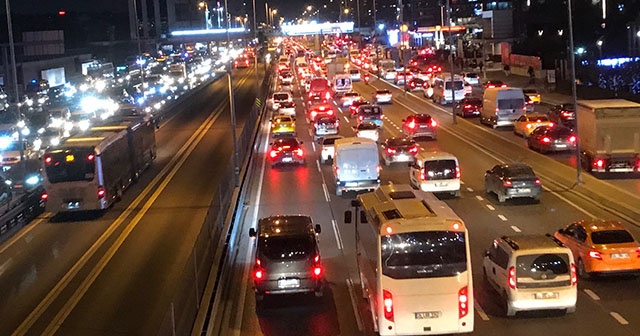 İstanbul’da trafik yoğunluğu; yüzde 71 seviyesine çıktı