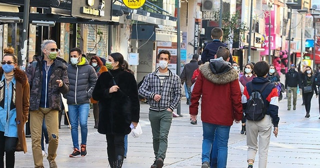 İzmir'de kalabalık caddelere girişler kontrollü yapılacak