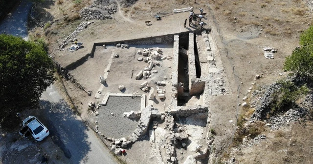 Karadeniz’in Zeugması'ndaki mezardan 1800 yıllık ölü hediyeleri çıktı