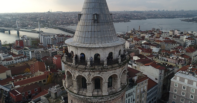 Kısıtlamada İstanbul&#039;u Galata Kulesi&#039;nden izlediler