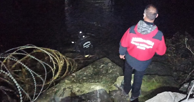 Köprüden baraj gölüne atlayan kadın bulunamadı