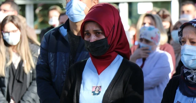 Korona virüse yenik düşen Nihal hemşire toprağa verildi