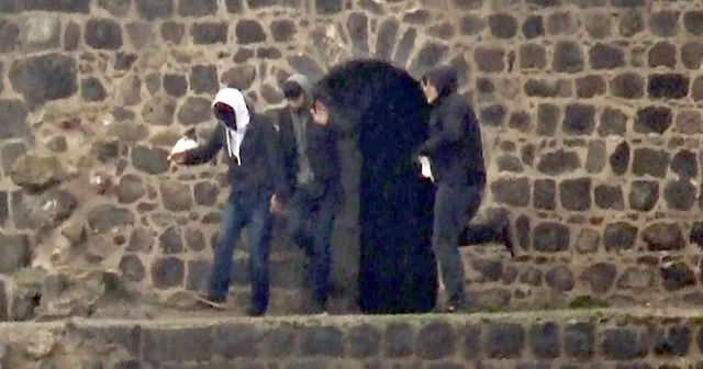 Korona virüsü unutup surlarda halay çektiler