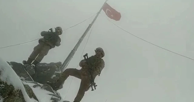 Mehmetçiğin vatan nöbeti sürüyor