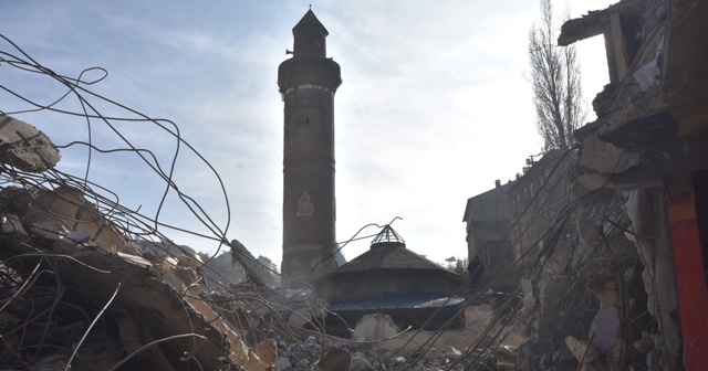 Metruk bina yıkılınca 510 yıllık tarihi eser gün yüzüne çıktı