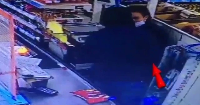 Müşteri gibi gelip silah çekerek marketi soydu