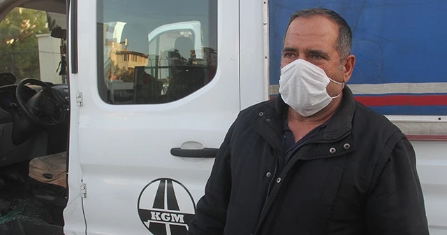 Namaz kılmaya gittiği sırada, kamyonetinden 21 bin lira parası çalındı