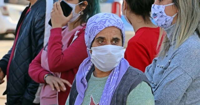 Para dolu cüzdanı bıraktı, iğneleri alıp kaçtı