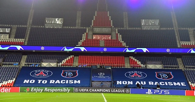 Parc des Princes'e ırkçılık karşıtı pankartlar asıldı