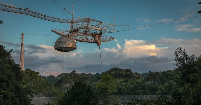 Porto Riko’daki Arecibo Gözlemevi çöktü