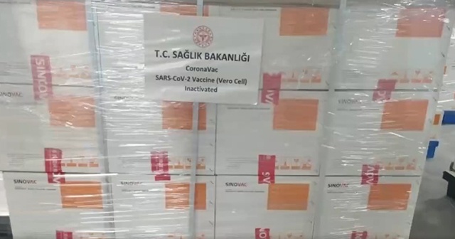 Sağlık Bakanı Koca: Çin aşısının gelişi ertelendi