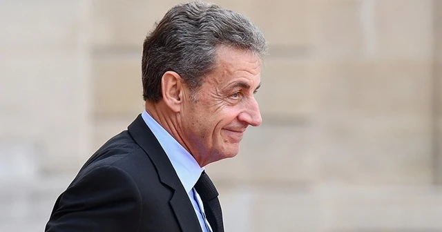 Sarkozy'nin 4 yıl hapsi istendi
