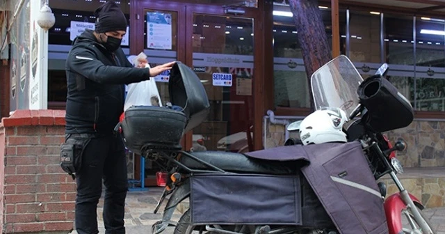 Siparişlere yetişmeye çalışan restoranlar motorlu kurye bulmakta güçlük çekiyor