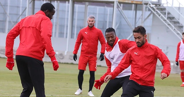 Sivasspor'da 3 isim takıma döndü