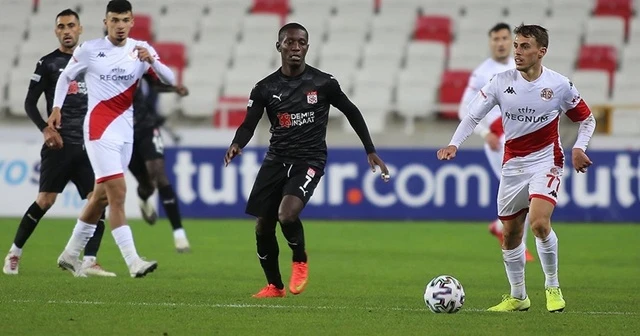 Sivasspor evinde galibiyete hasret kaldı