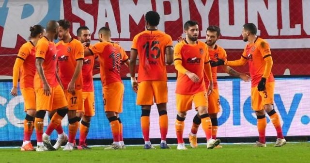 Trabzonspor evinde Galatasaray&#039;a 2-0 kaybetti