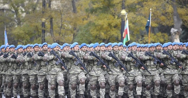 Tuğgeneral komutasındaki askerler Azerbaycan&#039;a gitti