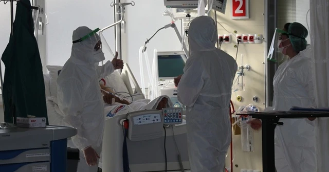 Türkiye’de koronavirüste son durum: 18.102 yeni vaka, 254 can kaybı