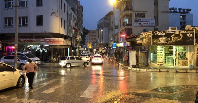 Yağmur duası kabul oldu, Hatay’da yağış başladı