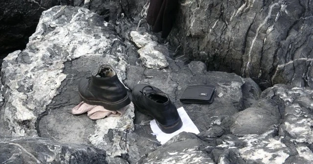 Ailesine veda notu bırakarak denize atladı