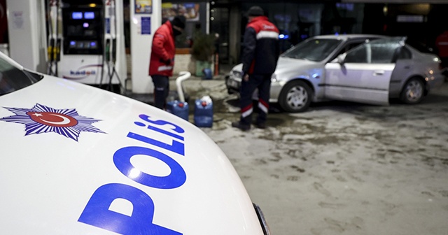 Ankara&#039;da alkollü sürücü yakıt pompasına çarptı