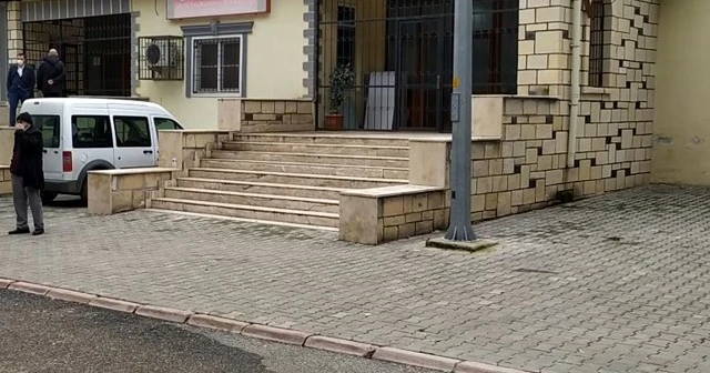 Balkondan düşen galerici hayatını kaybetti