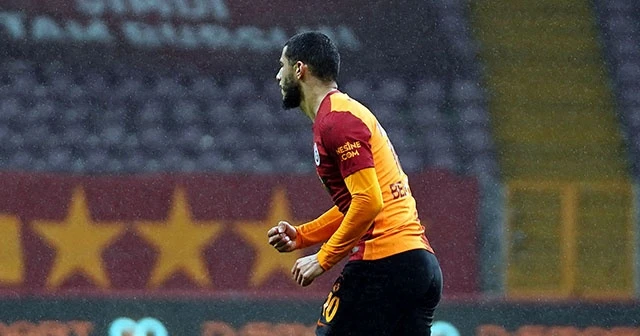 Belhanda hat-trick yaptığı topu aldı