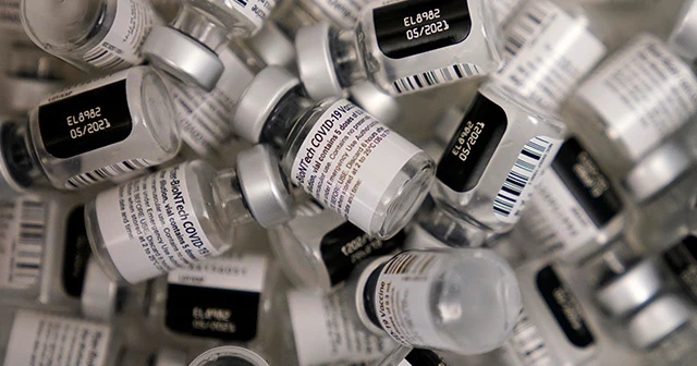 BioNTech ve Pfizer mutasyona uğramış virüse karşı etkili