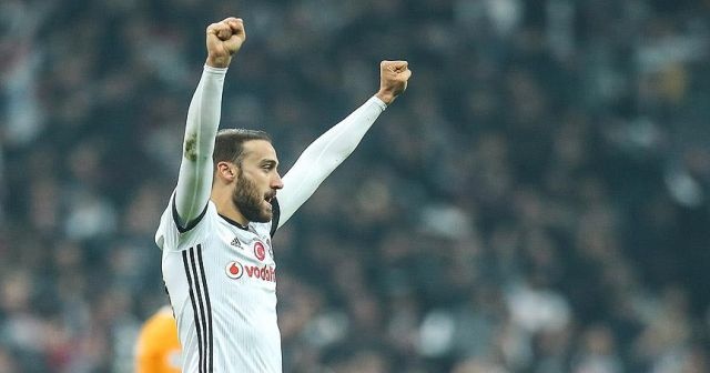 Cenk Tosun, 23.45&#039;te İstanbul&#039;da olacak