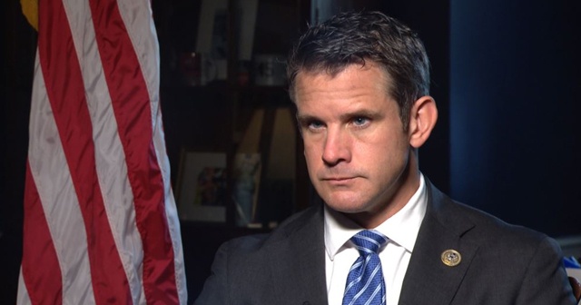 Cumhuriyetçi Kongre Üyesi Kinzinger: Trump görevden alınsın