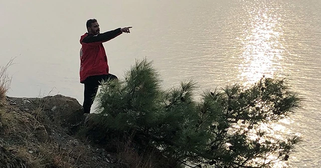 Denizde kaybolan genci arama çalışmaları sürüyor