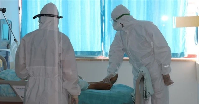 Dünya genelinde tedavisi süren Kovid-19 hasta sayısı 24 milyonu aştı