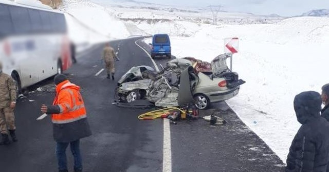 Erzurum’da feci kaza: Anne ve oğlu hayatını kaybetti