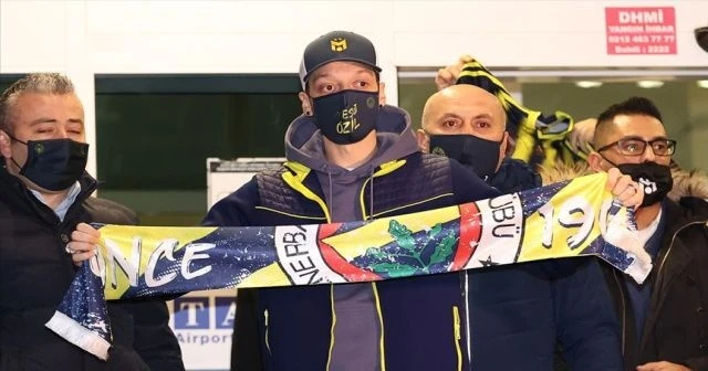 Fenerbahçe Mesut Özil&#039;i KAP&#039;a bildirdi!