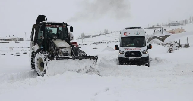 Hamile kadın 4 saatlik çalışmayla hastaneye ulaştırıldı