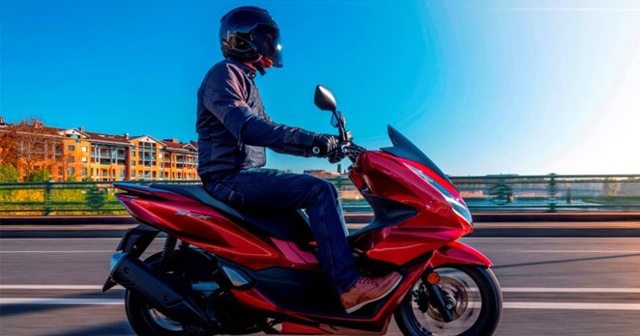 Honda, PCX125 modelini 2021 yılı için yeniledi