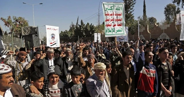Husiler ABD'yi protesto etti