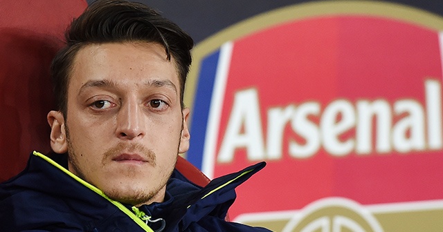 İngiltere&#039;de gündem Mesut Özil