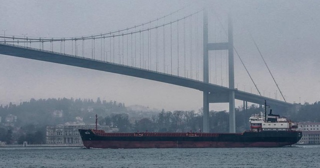 İstanbul Boğazı&#039;nda gemi geçişleri çift yönlü askıya alındı