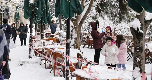 İstanbul’da çocukların kar keyfi