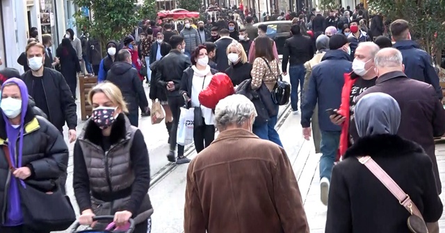 İstiklal Caddesi&#039;nde kısıtlama sonrası yoğunluk