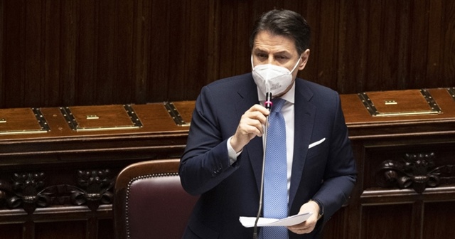 İtalya Başbakanı istifa ediyor