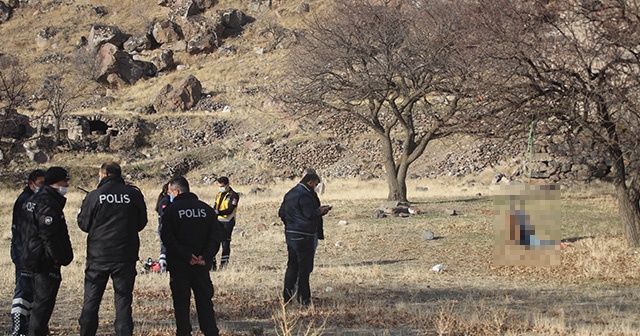 Kayseri&#039;de dağlık alanda ağaca asılı erkek cesedi bulundu